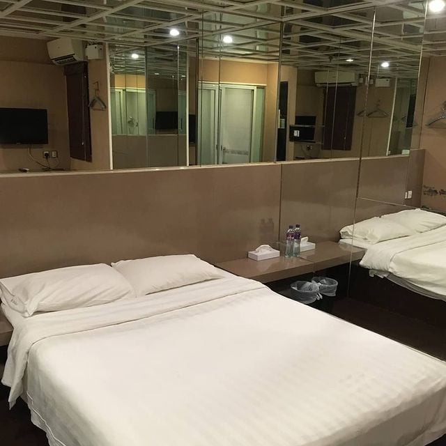 九龍塘時鐘酒店, 歌朗妮酒店