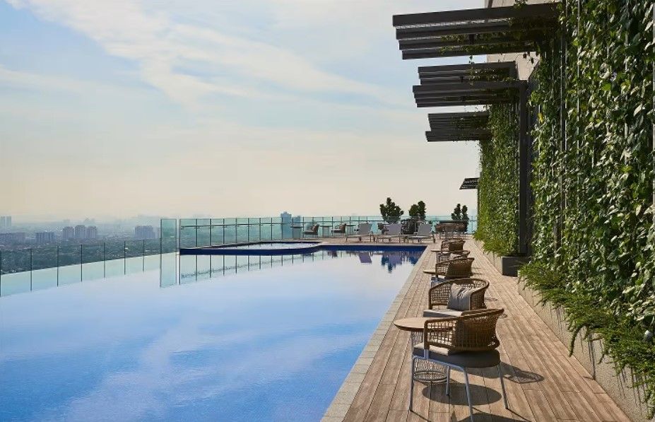 Rooftop infinity-edge pool in New World Petaling Jaya Hotel