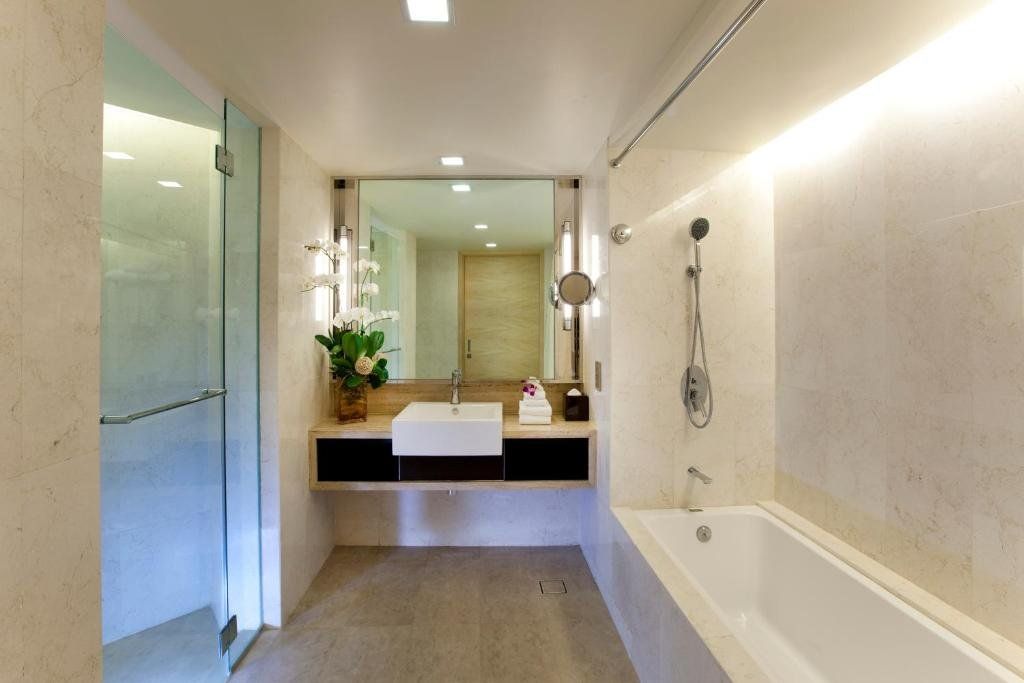 Dorsett Grand Subang Bathroom