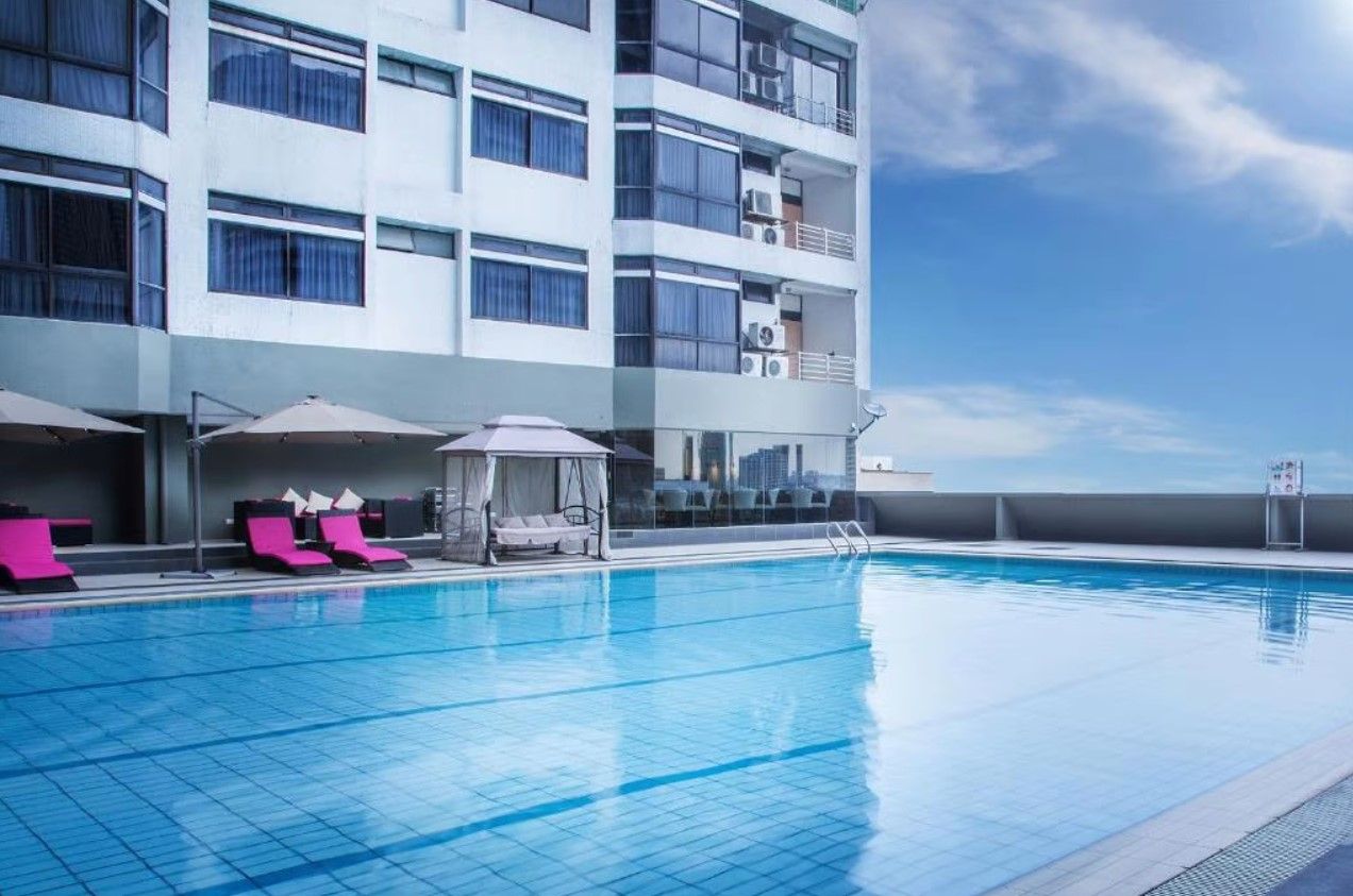 Outdoor swimming pool in Fahrenheit Suites Kuala Lumpur