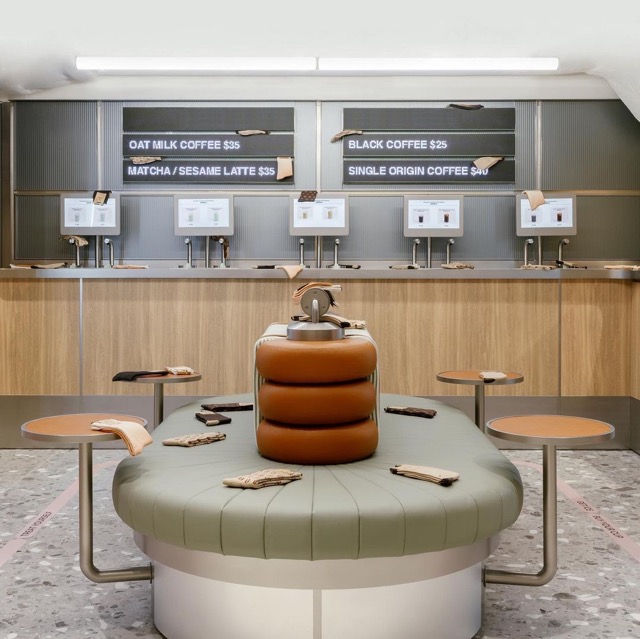 尖沙咀全自助咖啡店 CLEAN 設計極具現代感。