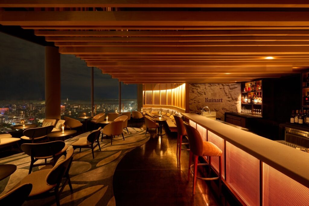 best rooftop bars in singapore - skai bar