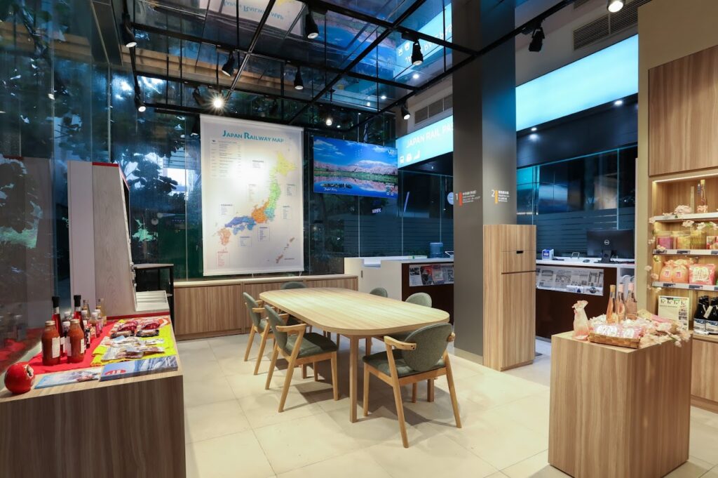 Best cafes in Tanjong Pagar, Singapore for brunch, coffee, aesthetics:  Japan Rail Café - interior