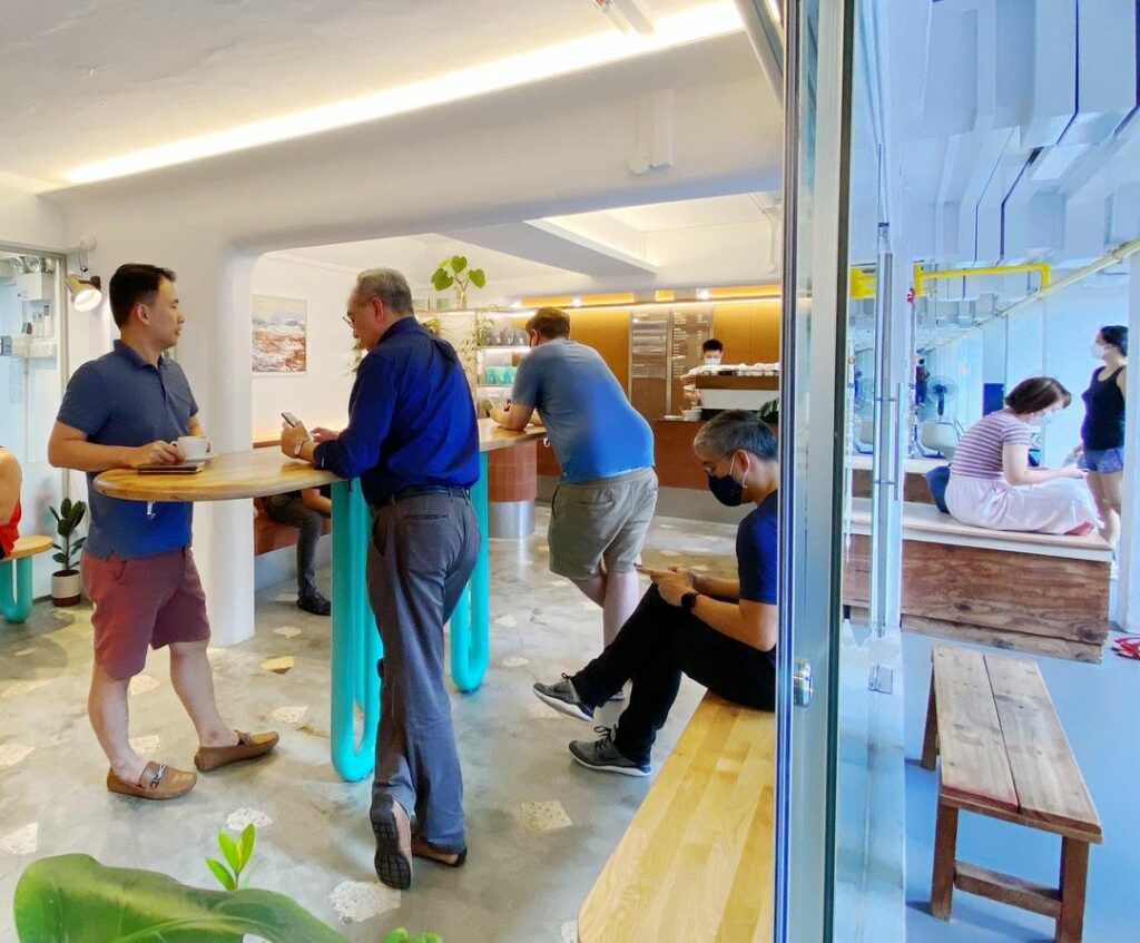 Nylon Coffee Roasters, Everton Park, Tanjong Pagar, Singapore - interior standing table