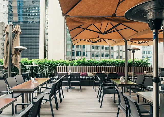 15 Best Rooftop Bars in Hong Kong: 2023 Sky-High Nightlife Guide - Flow