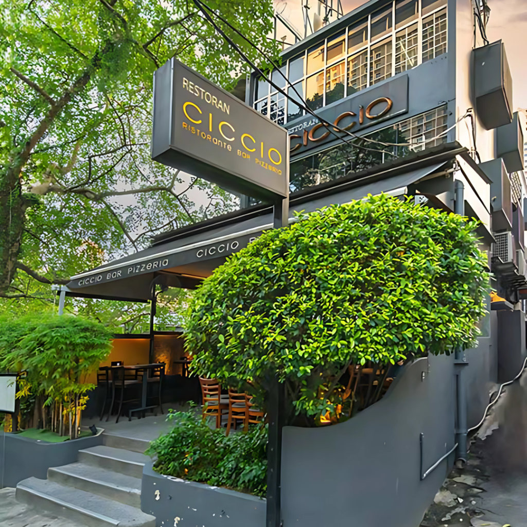 Nestled along stretches of bars in boulevard Changkat, you don't need bonfire signals to find where this place is due to its rustic Italian charm.