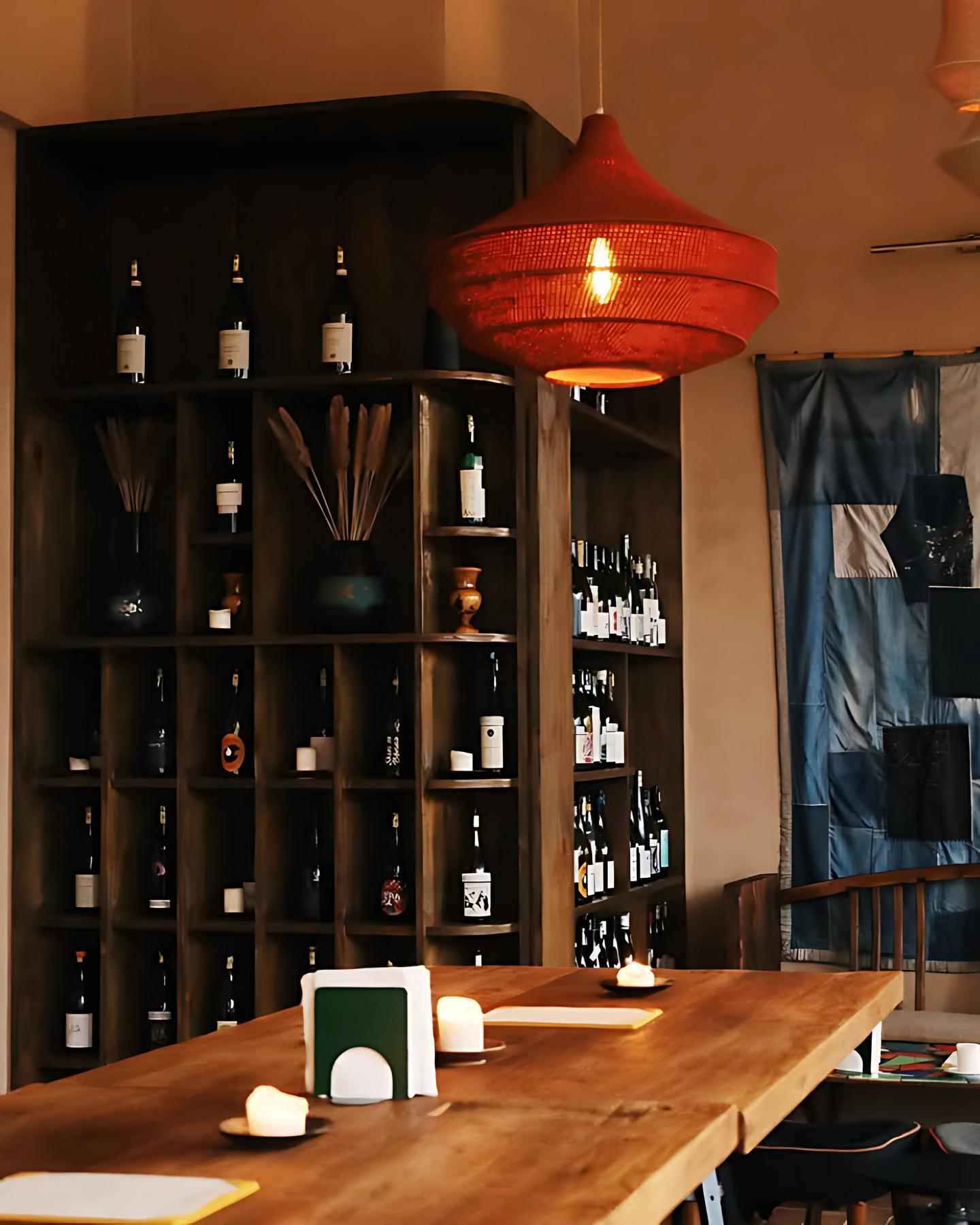 Check out their pét-nats, grower champagnes, unfiltered nats and burgundies. Tucked in isolation on the 4th floor of Else Retreats, Chinatown