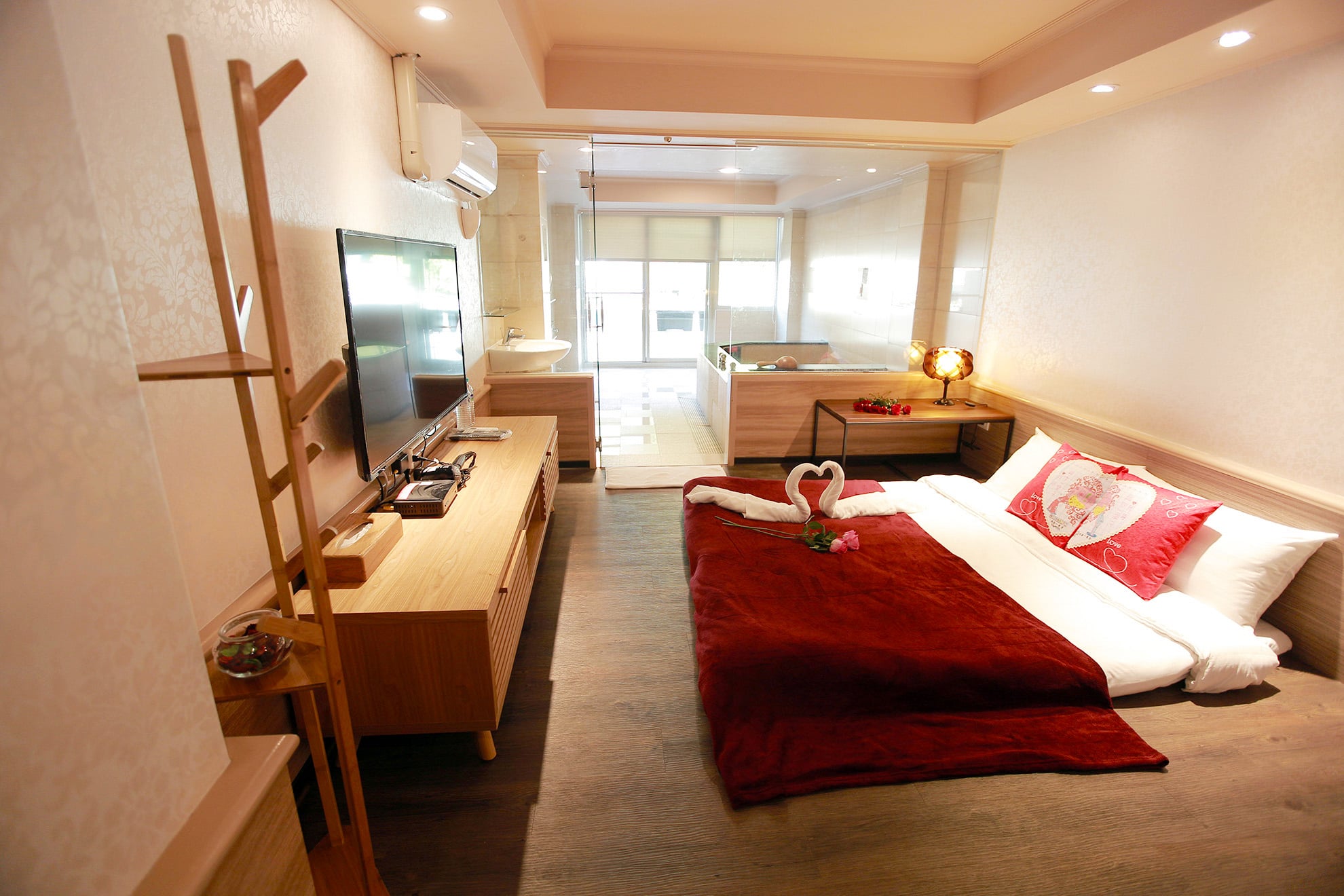 圖：烏來水岸溫泉會館官網