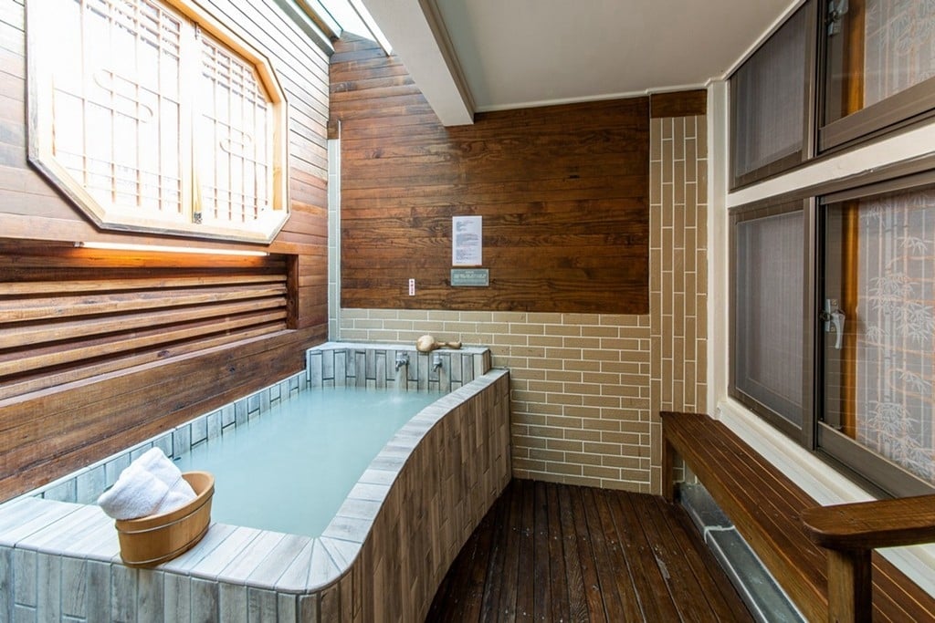 圖:鳳凰閣溫泉會館