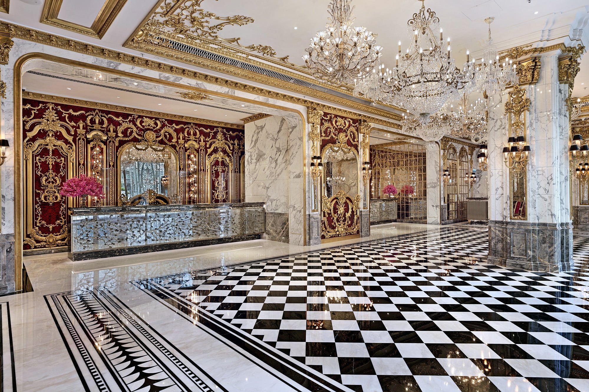 歷山酒店大堂, 可供時鐘酒店