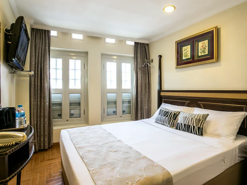 short stay hotels near me