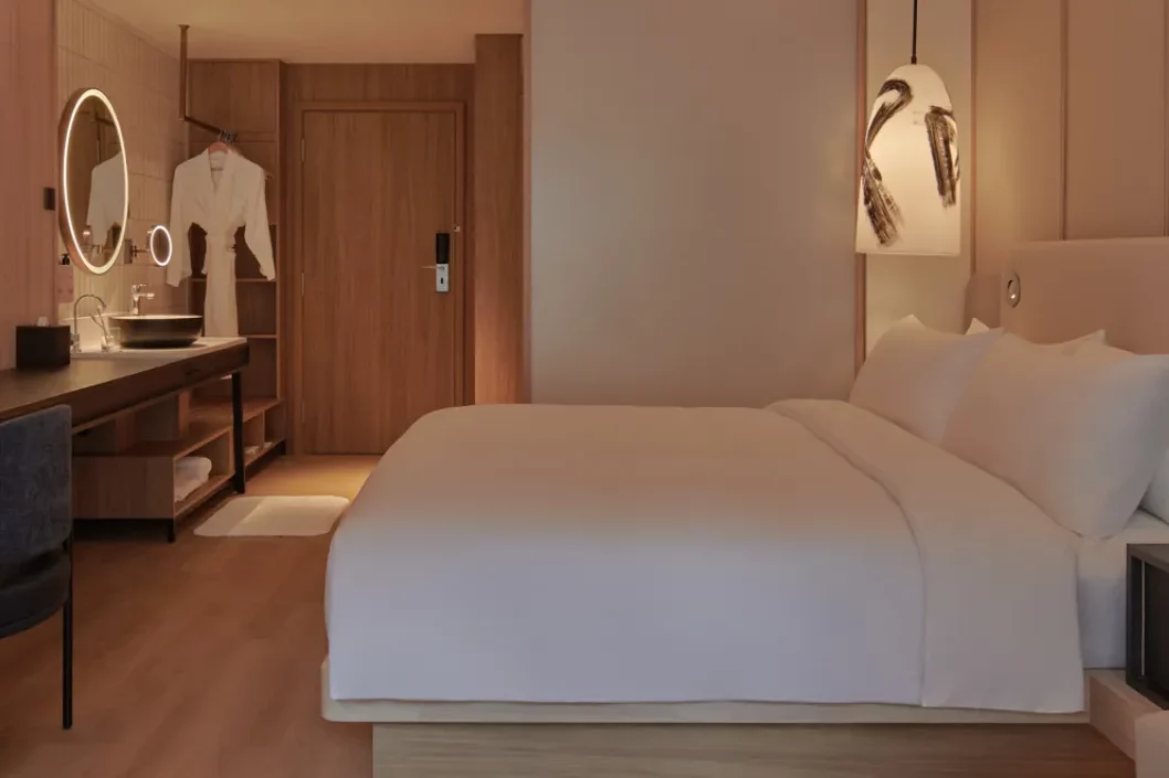 luxury hotel daycation Singapore