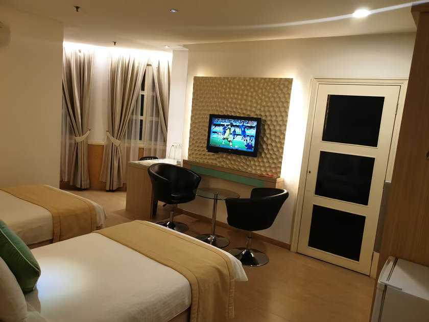  hotels per hour near KLCC