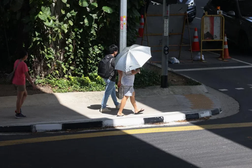 2pm at bugis