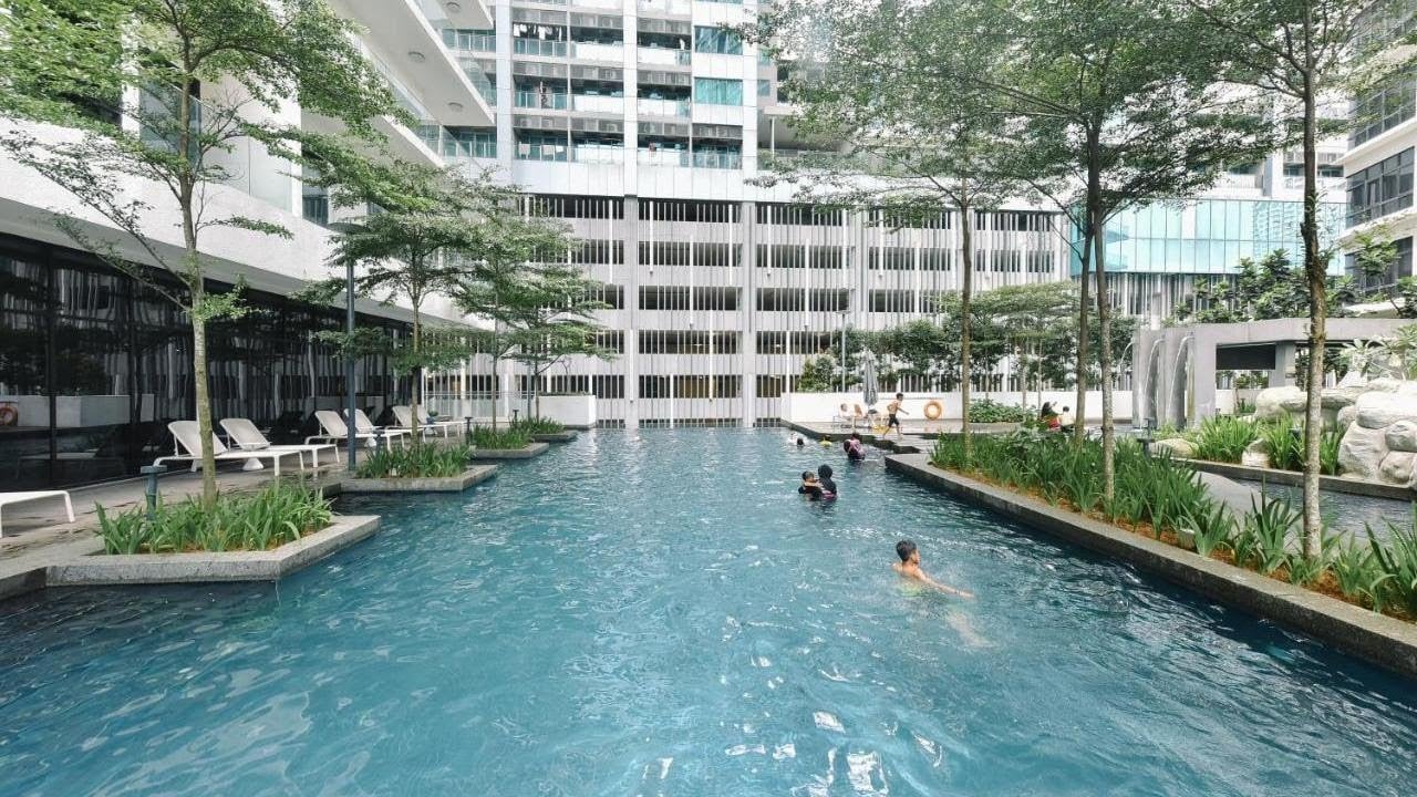 吉隆坡阿丽亚高级公寓酒店泳池