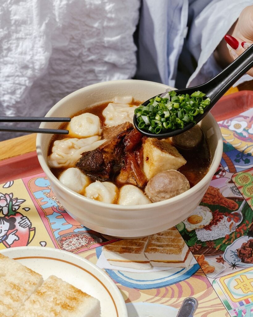 筲箕灣東大街美食街