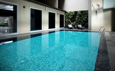 Swimming pool facility of V Hotel Bencoolen