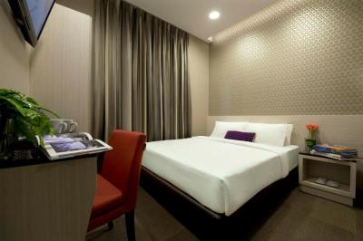 Daycation Superior Room at V Hotel Bencoolen