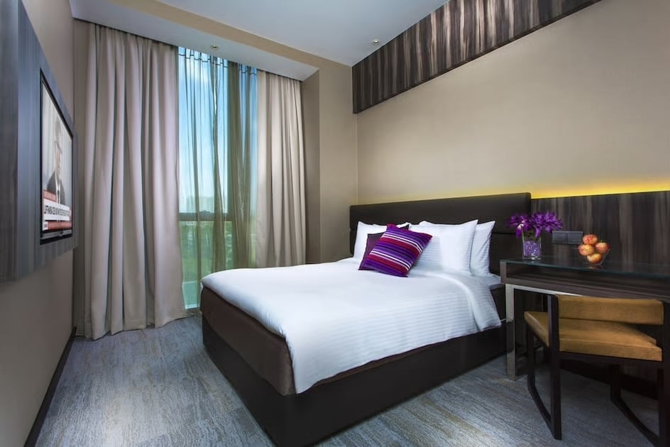 best budget staycation hotel singapore