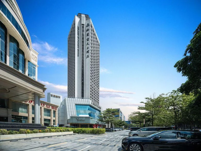 深圳中航城格蘭雲天大酒店