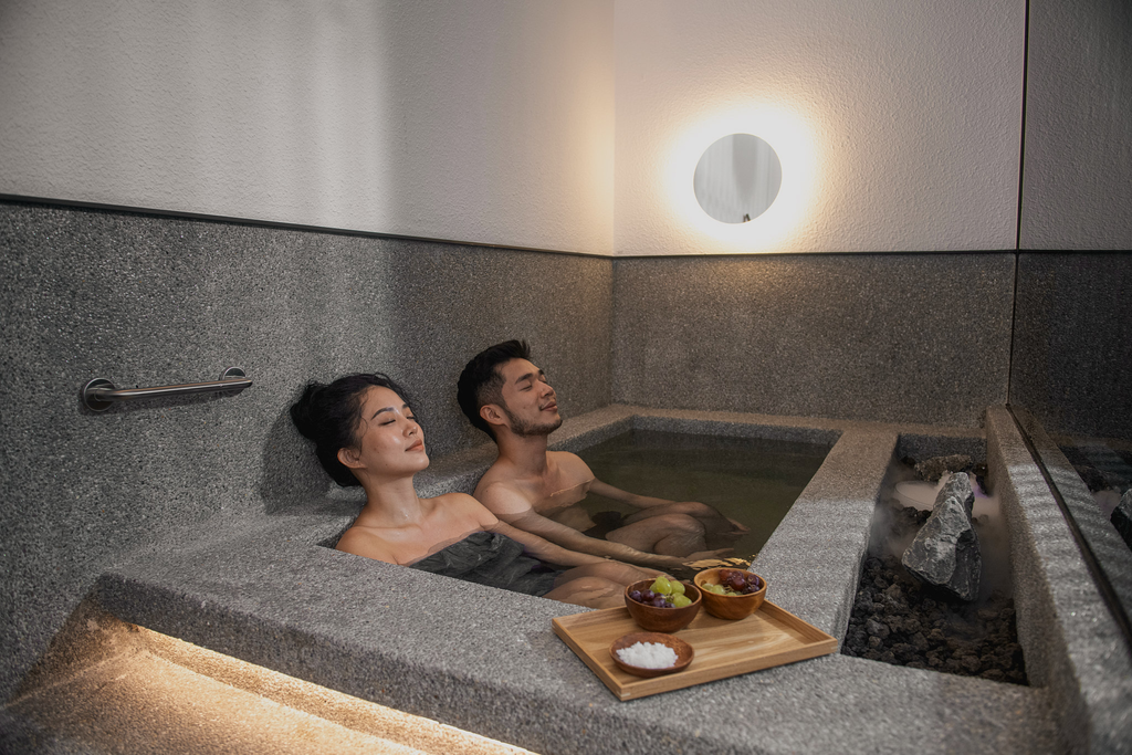 couple massage