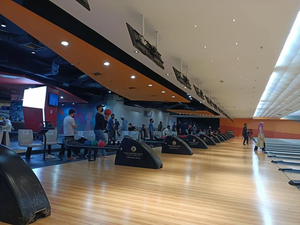 bowling near me