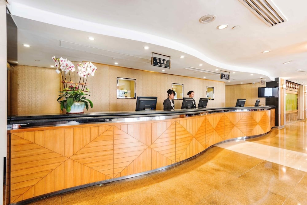 Metropark Hotel Mongkok interior