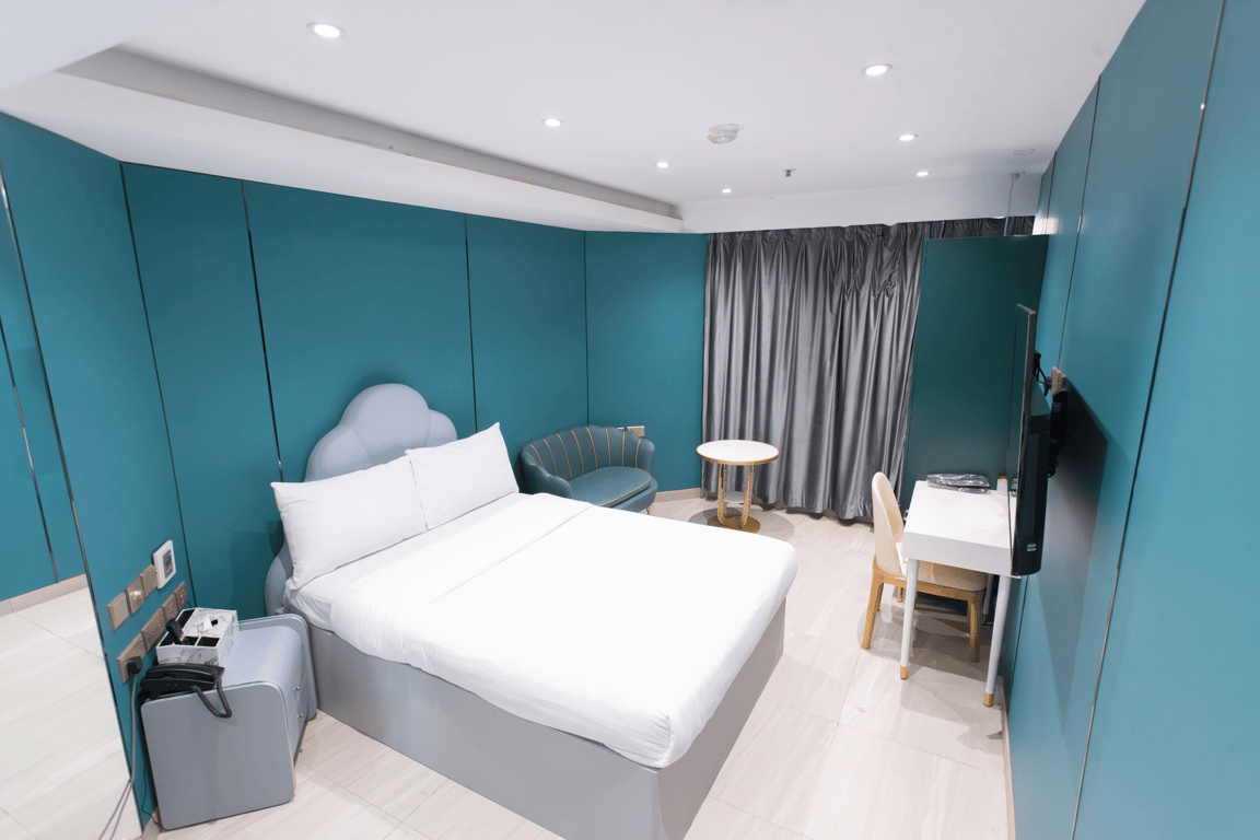 Sunny Day Hotel interior