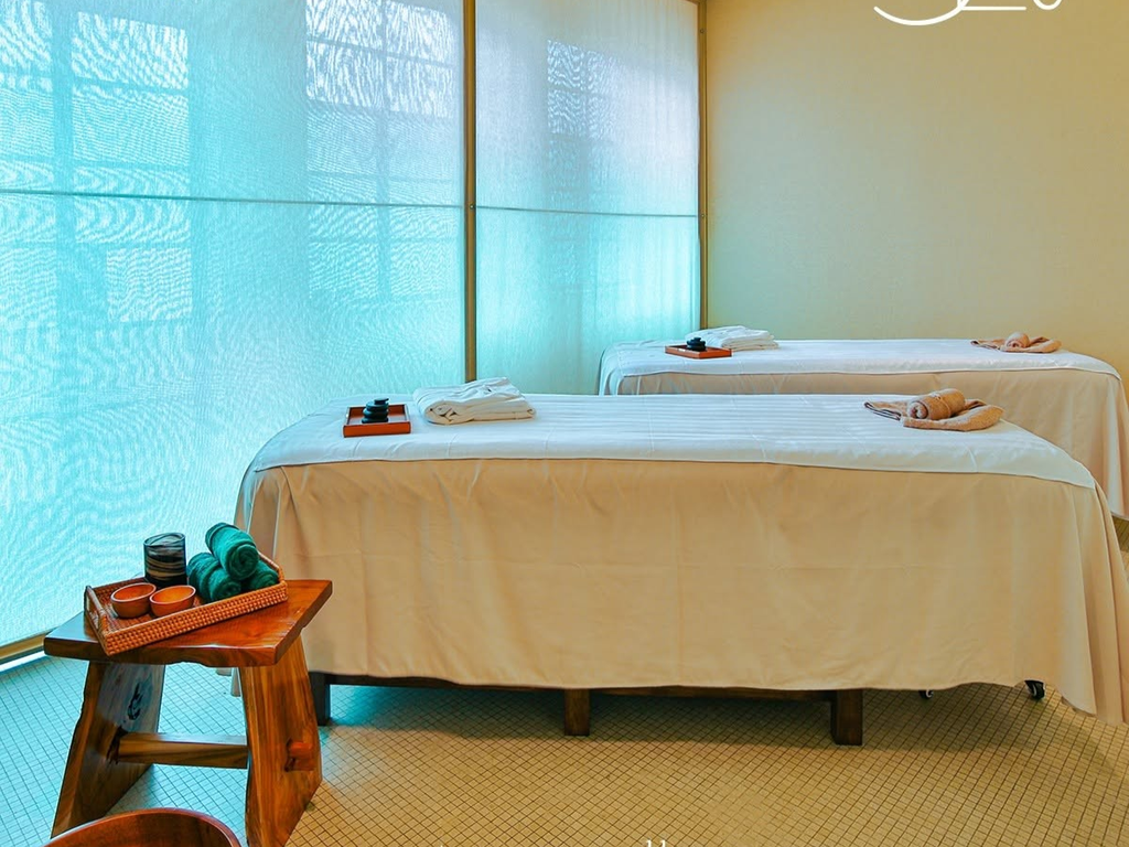 couple massage